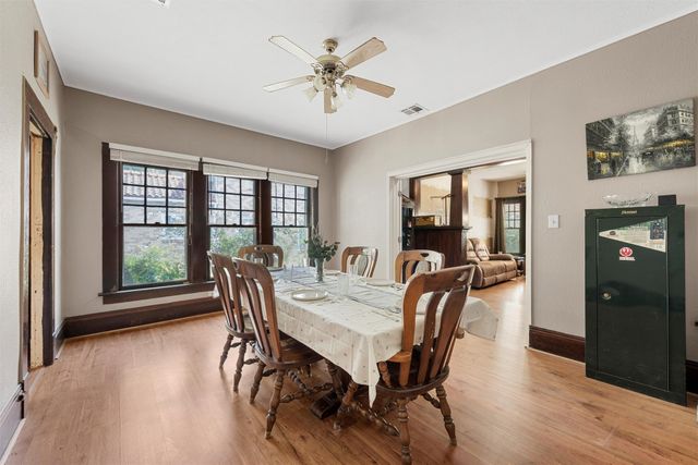 105 N Davis Street, West, TX 76691