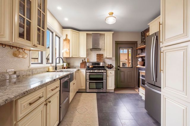 4212 Joliet Avenue, Lyons, IL 60534