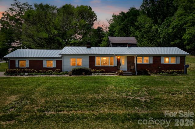 18 Hilda Lane, Mills River, NC 28759