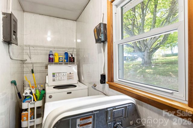 18 Hilda Lane, Mills River, NC 28759