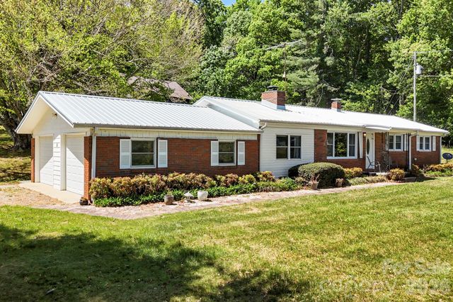 18 Hilda Lane, Mills River, NC 28759