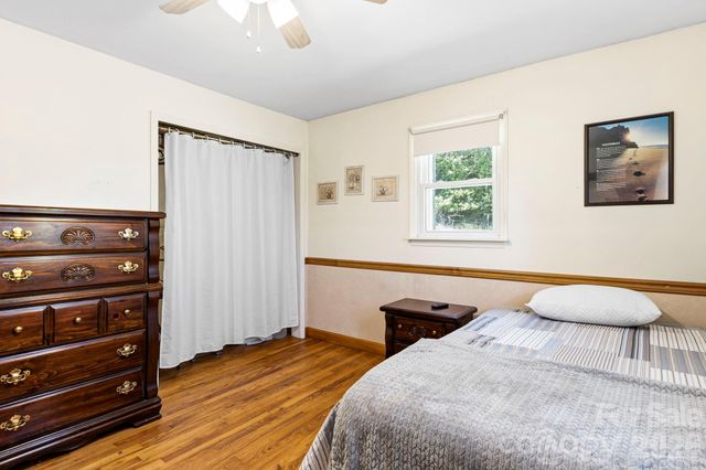 18 Hilda Lane, Mills River, NC 28759