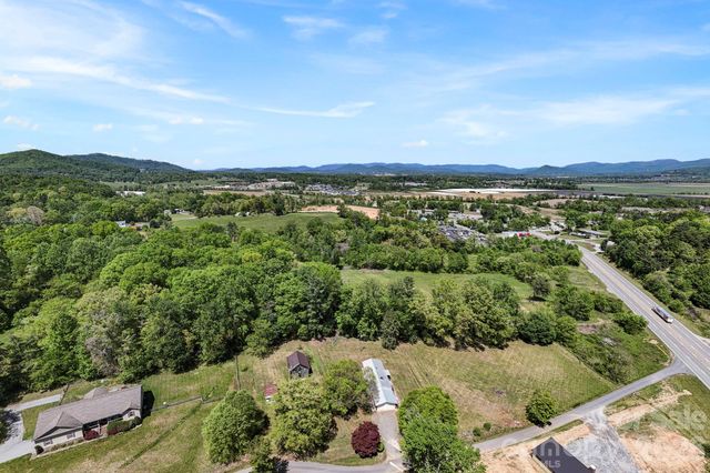 18 Hilda Lane, Mills River, NC 28759