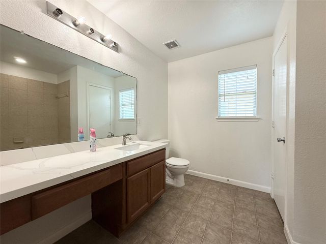 910 Staffordale Manor Lane, Houston, TX 77047