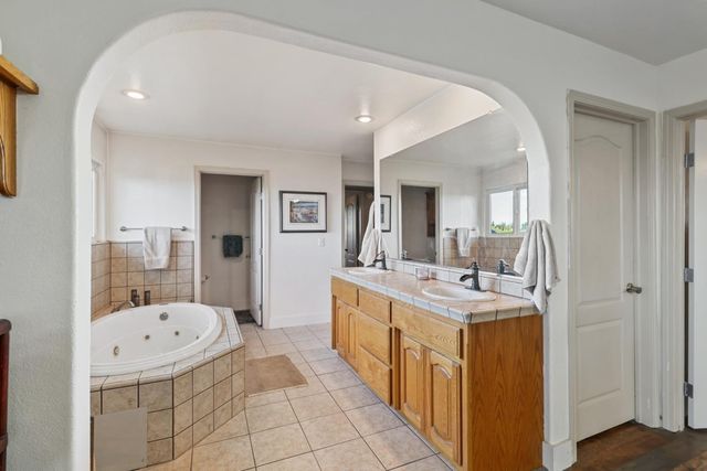 10691 Calvine Rd, Sacramento, CA 95830