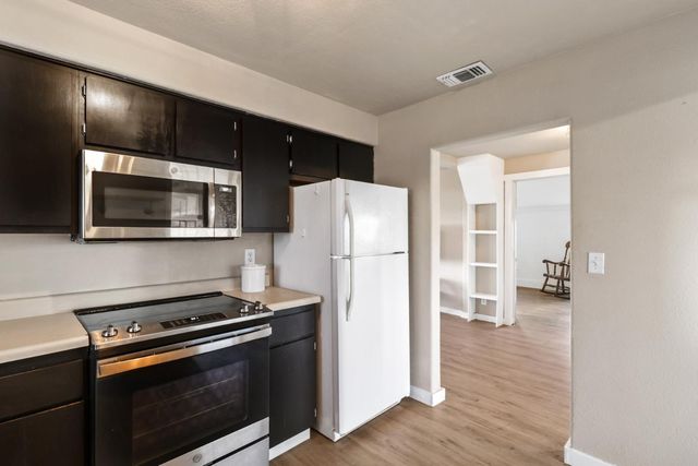 10691 Calvine Rd, Sacramento, CA 95830