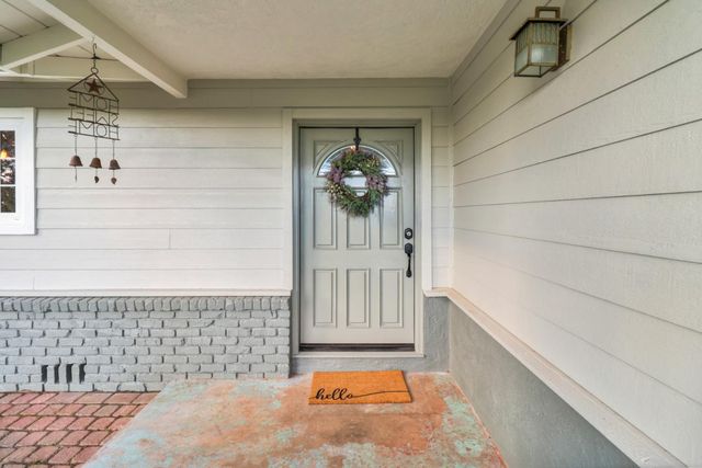 10691 Calvine Rd, Sacramento, CA 95830