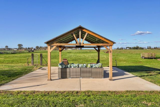 10691 Calvine Rd, Sacramento, CA 95830