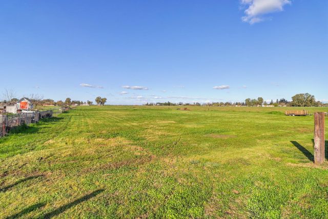 10691 Calvine Rd, Sacramento, CA 95830