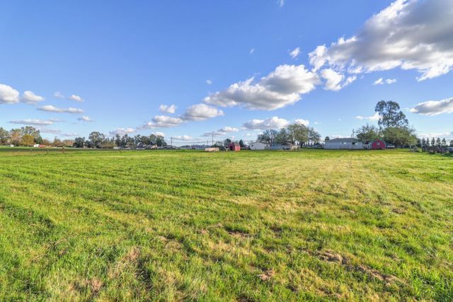 10691 Calvine Rd, Sacramento, CA 95830