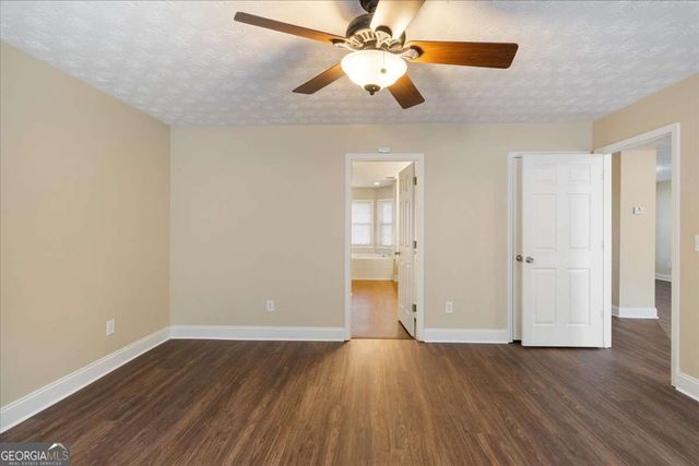 212 Hedgewood Drive, Hampton, GA 30228