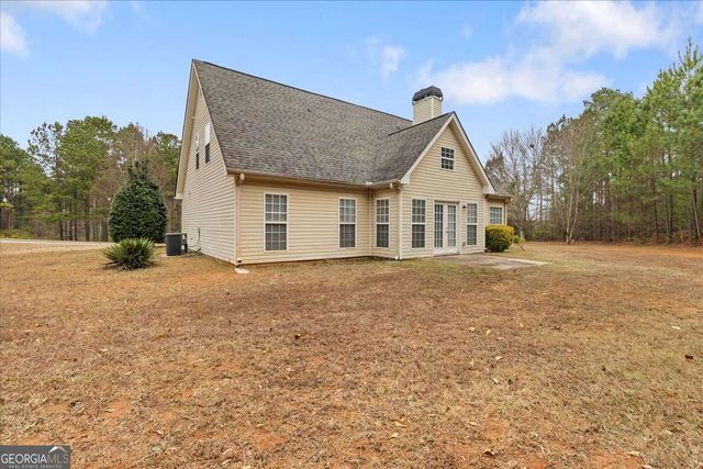 212 Hedgewood Drive, Hampton, GA 30228