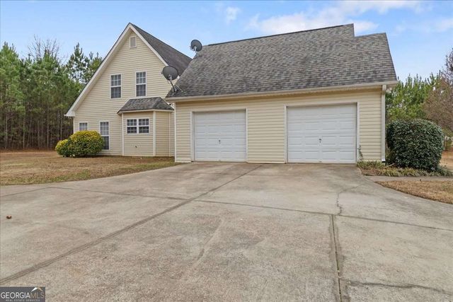 212 Hedgewood Drive, Hampton, GA 30228