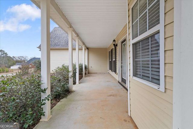 212 Hedgewood Drive, Hampton, GA 30228
