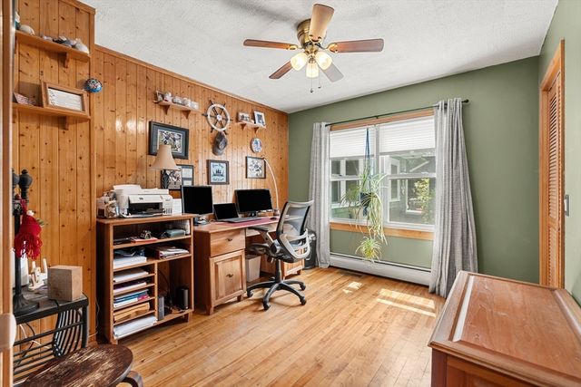 38 Ledge Road, Chelmsford, MA 01863