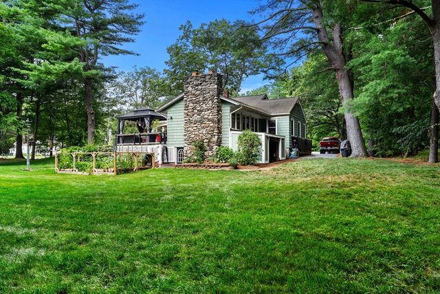 38 Ledge Road, Chelmsford, MA 01863