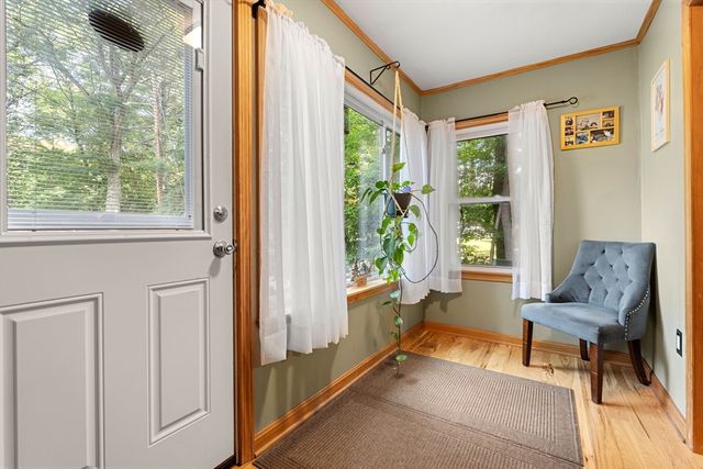 38 Ledge Road, Chelmsford, MA 01863