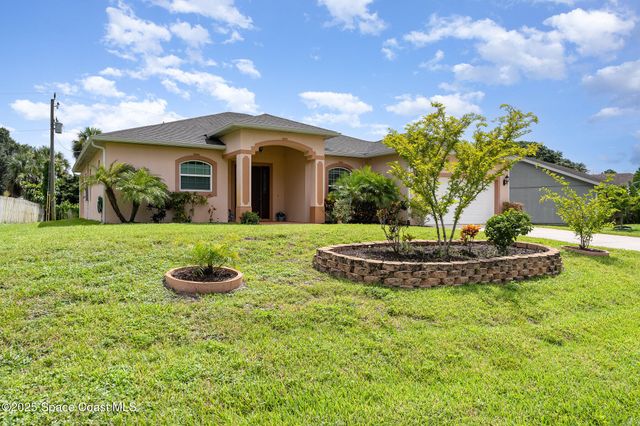 340 Albright Street SE, Palm Bay, FL 32909