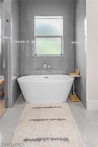 280 39th AVE NE, Naples, FL 34120