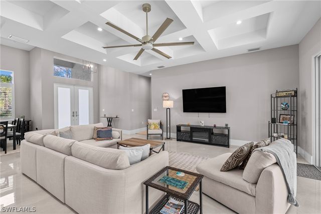 280 39th AVE NE, Naples, FL 34120