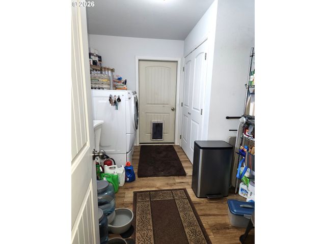 902 N 15TH Ave, Elgin, OR 97827