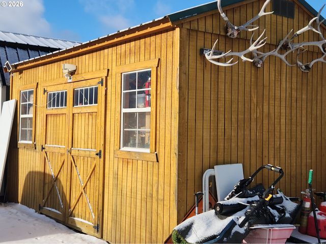 902 N 15TH Ave, Elgin, OR 97827