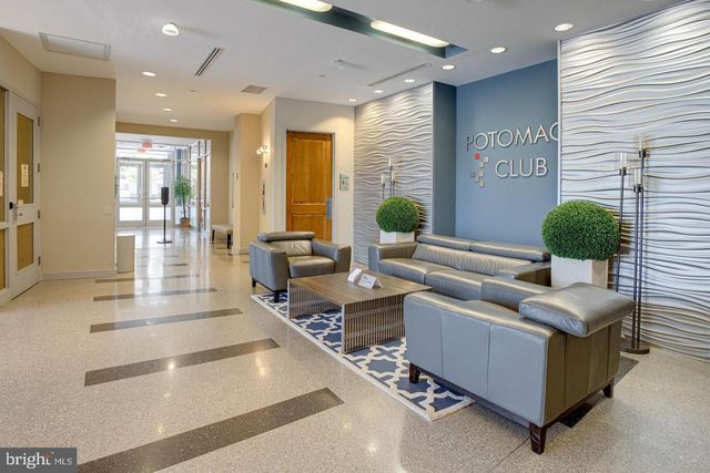 14523 BARKHAM DR, Woodbridge, VA 22191