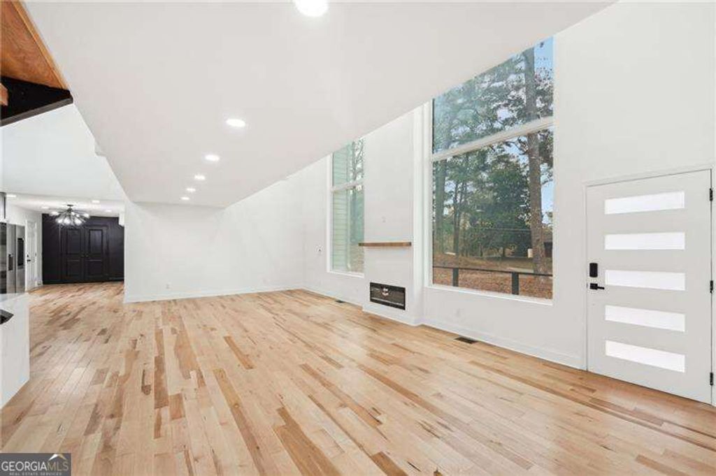 2396 SUNSET Drive NE, Atlanta, GA 30345 — photo 3