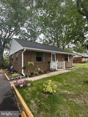 908 LOUIS DR, Millville, NJ 08332