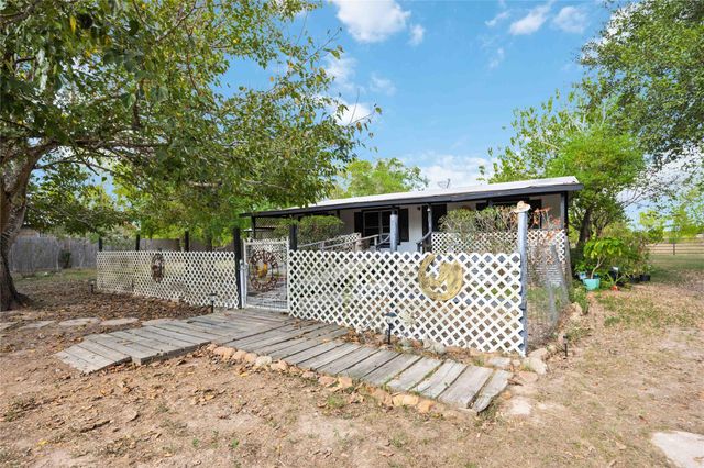 20314 Great Lakes Street, Waller, TX 77484