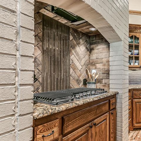 6255 Cedar Farm Road, Edmond, OK 73025