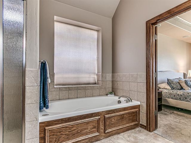 6255 Cedar Farm Road, Edmond, OK 73025