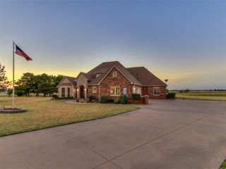 6255 Cedar Farm Road, Edmond, OK 73025