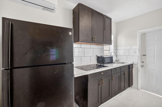 2640 SW 6th Court Unit 2, Fort Lauderdale, FL 33312