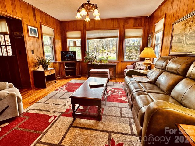 580 Russ Norris Heaton Road, Elk Park, NC 28622