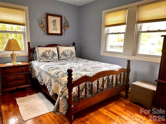 580 Russ Norris Heaton Road, Elk Park, NC 28622