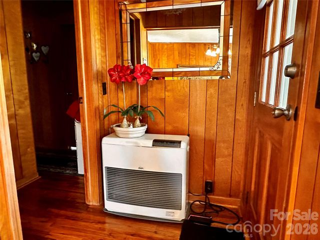 580 Russ Norris Heaton Road, Elk Park, NC 28622