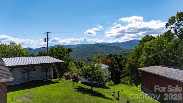 580 Russ Norris Heaton Road, Elk Park, NC 28622
