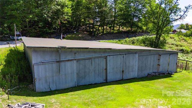 580 Russ Norris Heaton Road, Elk Park, NC 28622