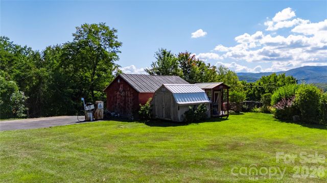 580 Russ Norris Heaton Road, Elk Park, NC 28622