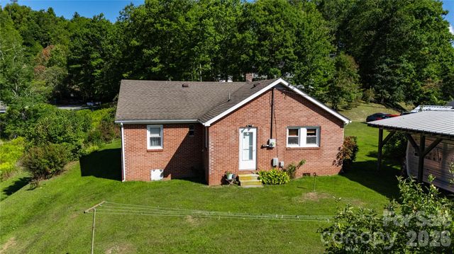 580 Russ Norris Heaton Road, Elk Park, NC 28622