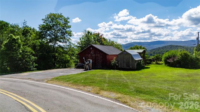 580 Russ Norris Heaton Road, Elk Park, NC 28622