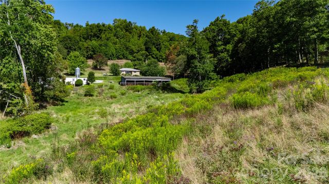 580 Russ Norris Heaton Road, Elk Park, NC 28622