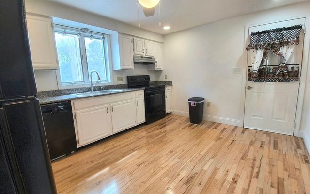 154 Dudley Oxford Rd, Dudley, MA 01571