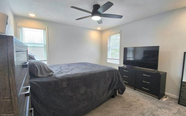 154 Dudley Oxford Rd, Dudley, MA 01571