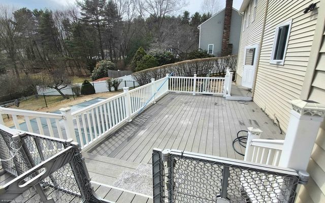 154 Dudley Oxford Rd, Dudley, MA 01571