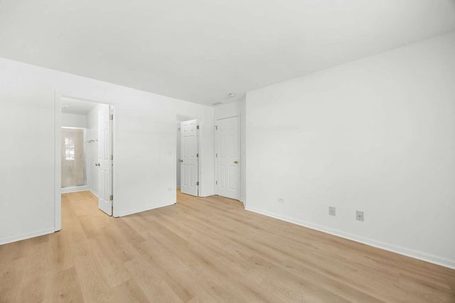 1107 Yorkshire Court B, Elgin, IL 60120