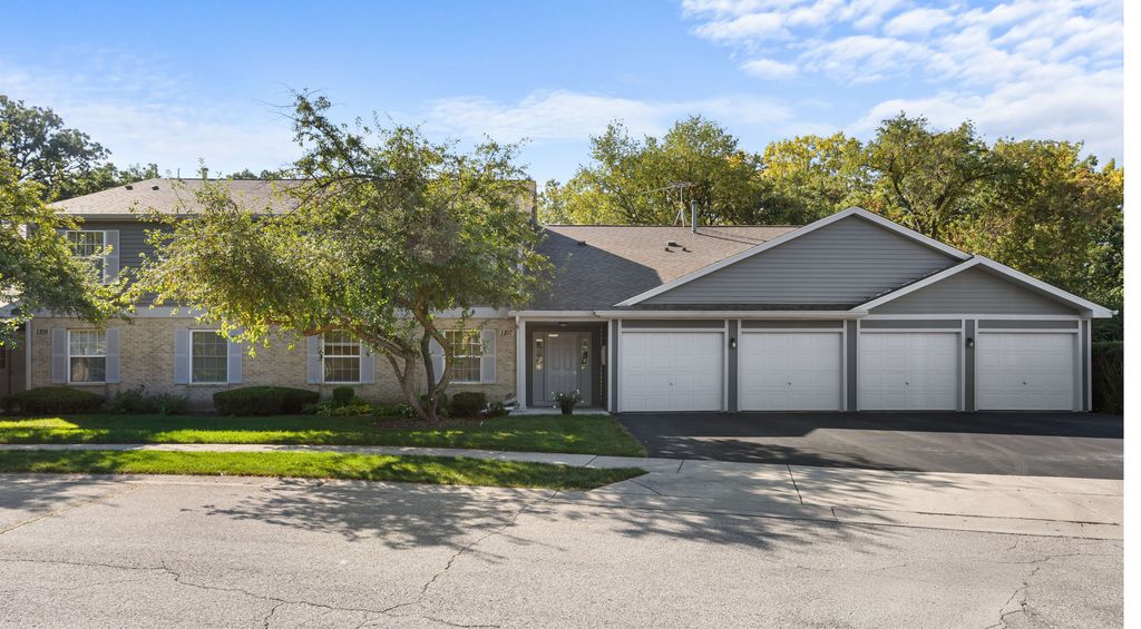 1107 Yorkshire Court B, Elgin, IL 60120