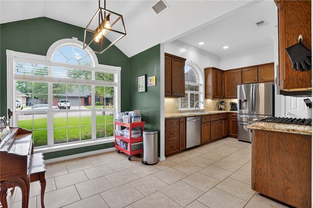 3925 Hawk Owl Cove, College Station, TX 77845