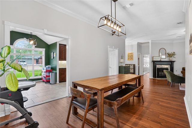 3925 Hawk Owl Cove, College Station, TX 77845